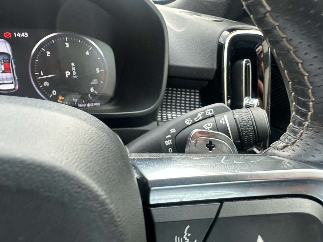 2017 VOLVO XC40 2017 VOLVO XC40