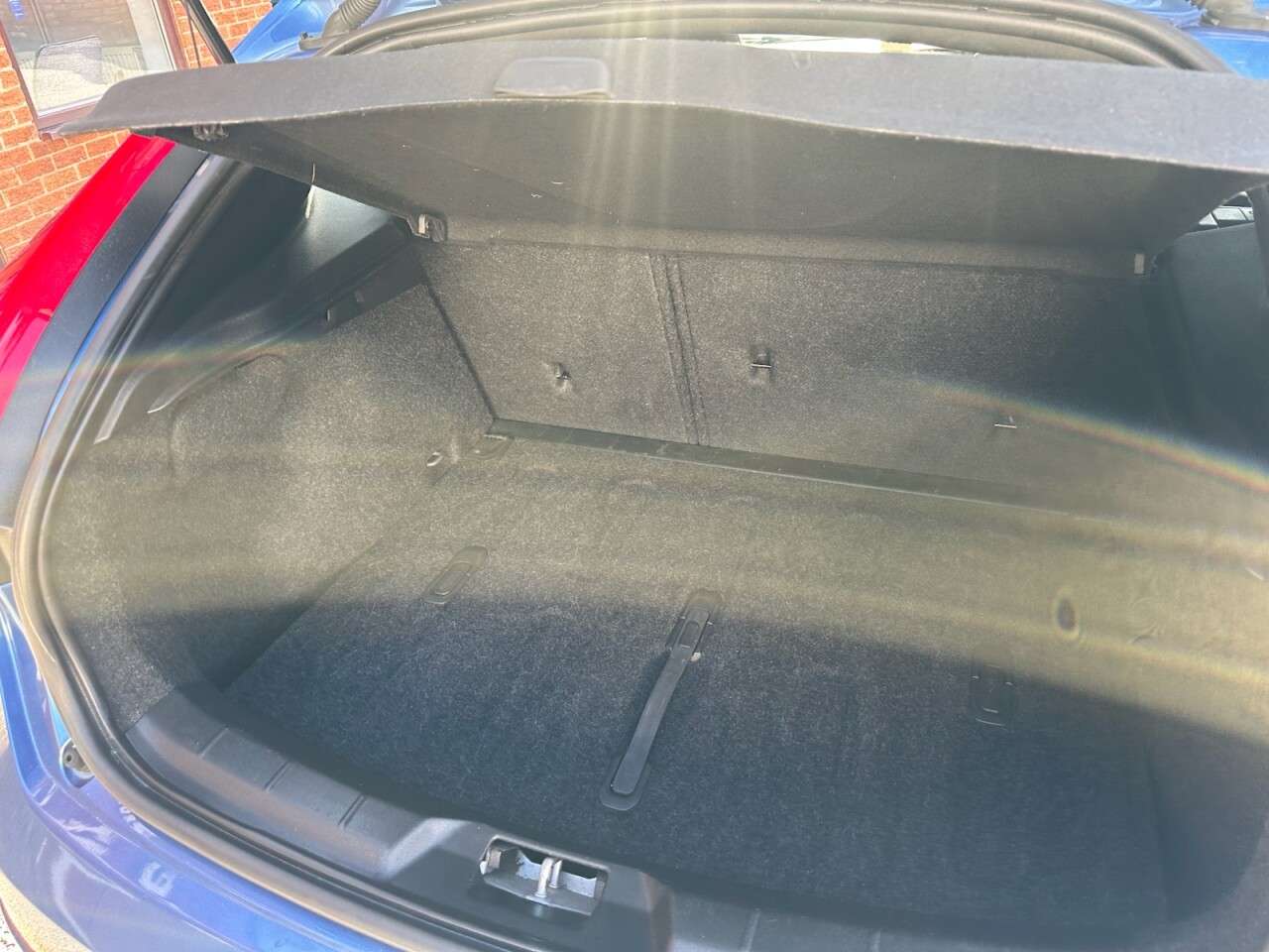 2019 VOLVO V40 2019 VOLVO V40