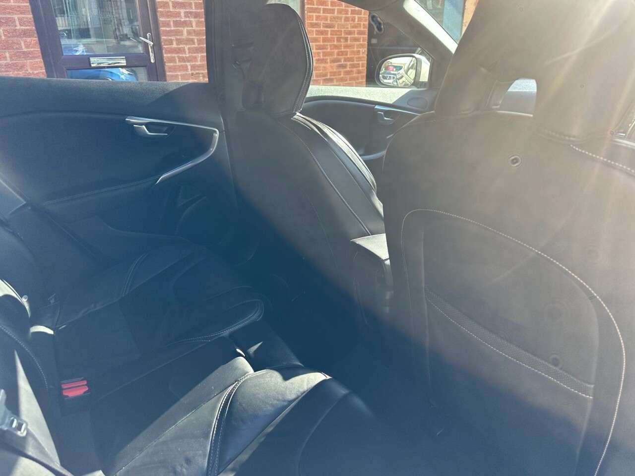 2019 VOLVO V40 2019 VOLVO V40