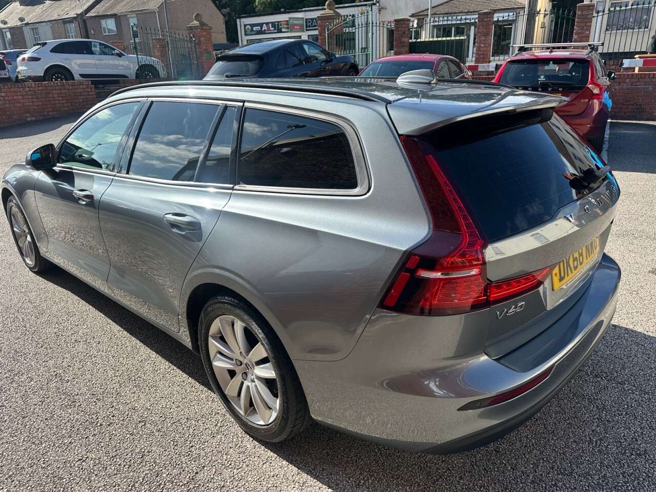 2018 VOLVO V60 2018 VOLVO V60