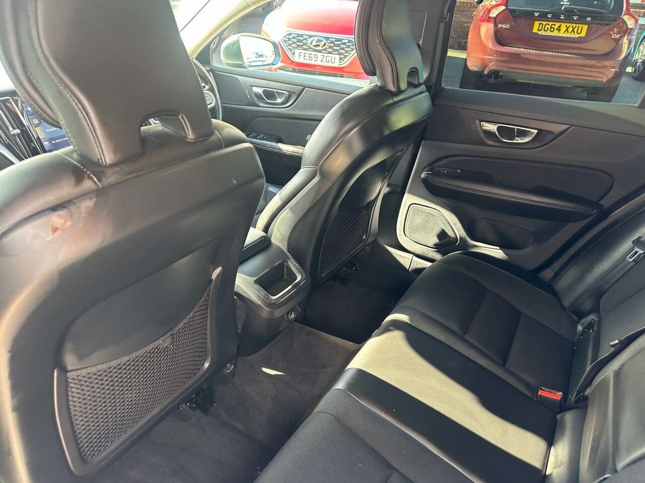 2018 VOLVO V60 2018 VOLVO V60