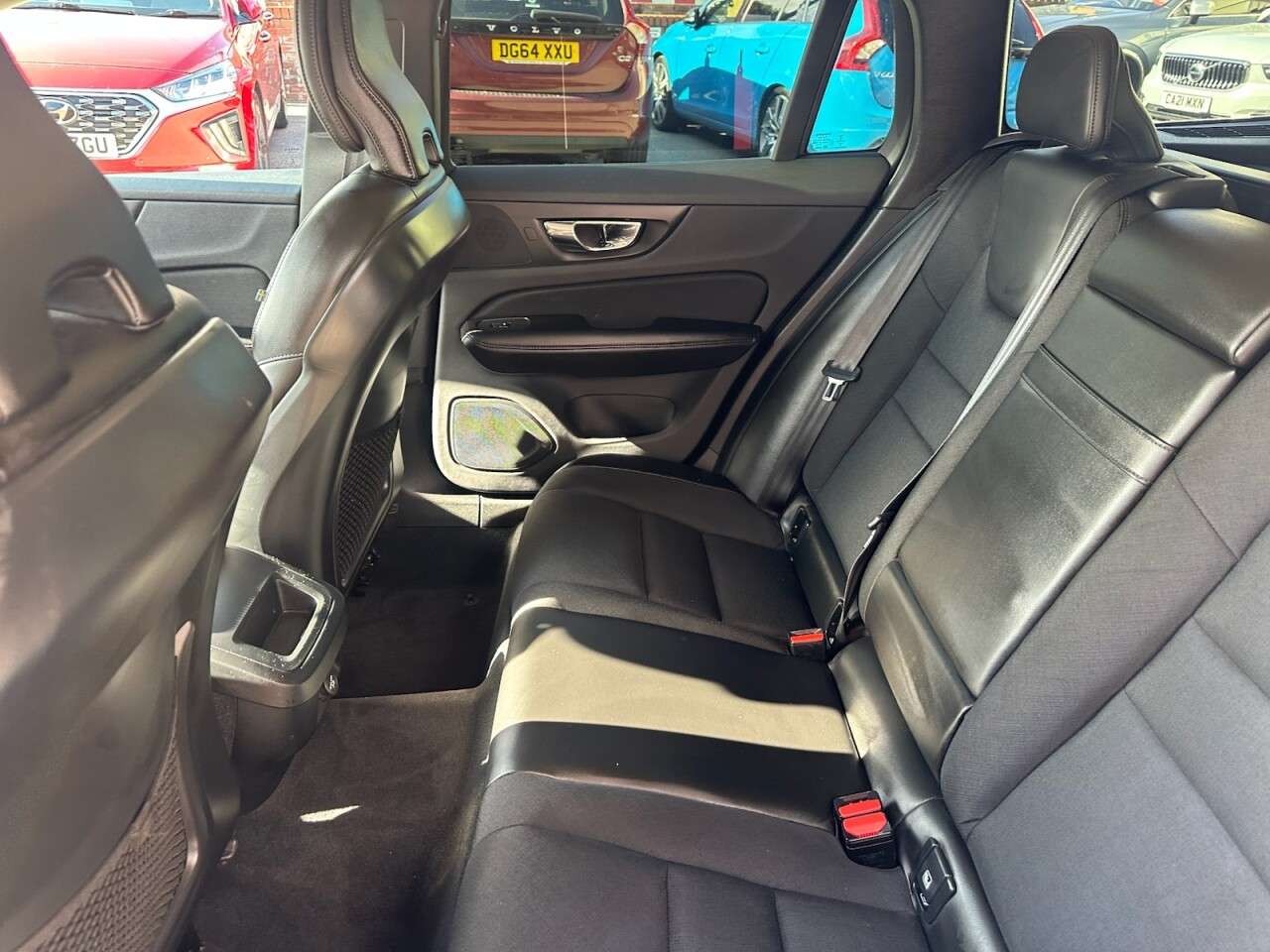 2018 VOLVO V60 2018 VOLVO V60