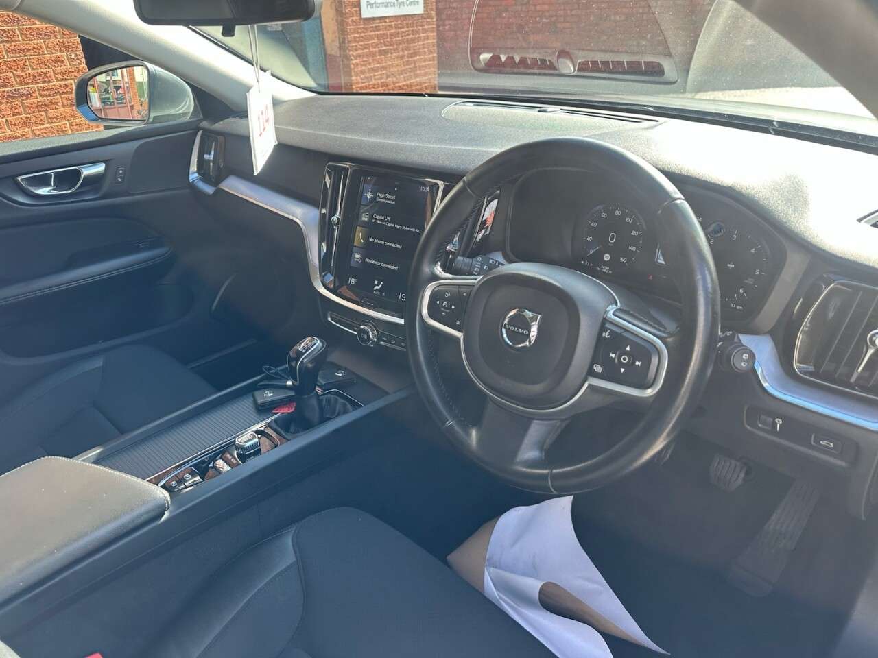 2018 VOLVO V60 2018 VOLVO V60