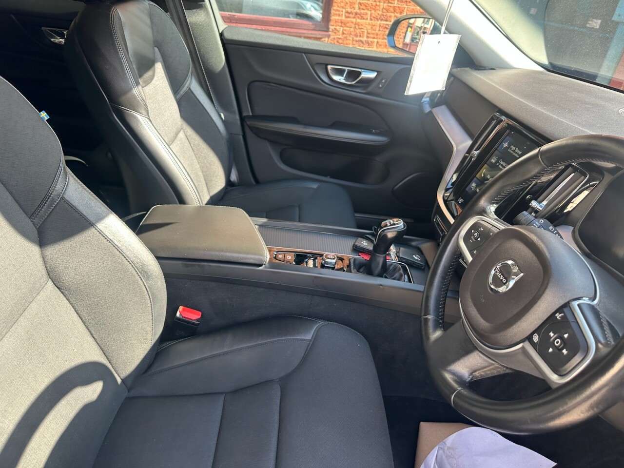 2018 VOLVO V60 2018 VOLVO V60