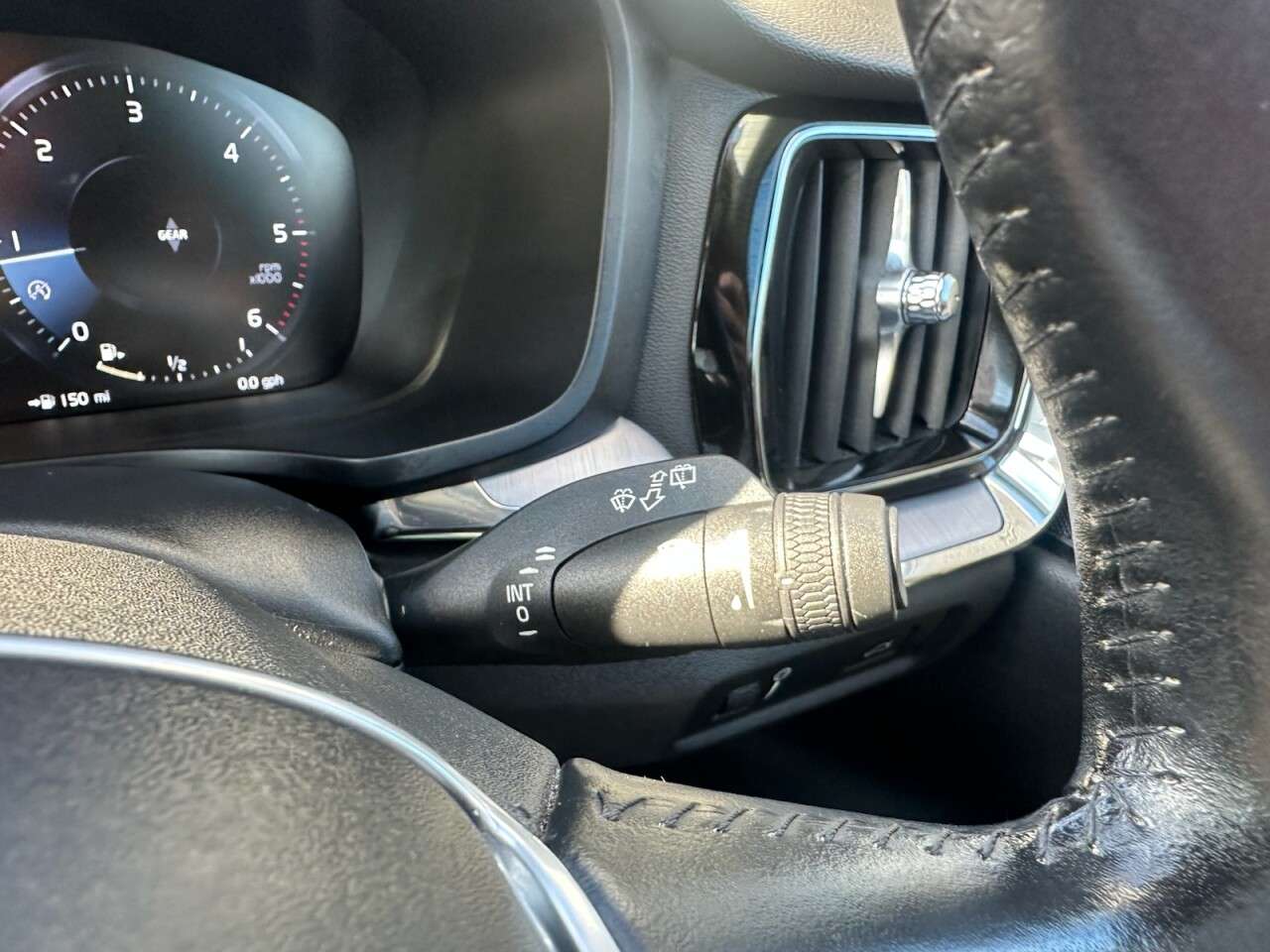 2018 VOLVO V60 2018 VOLVO V60