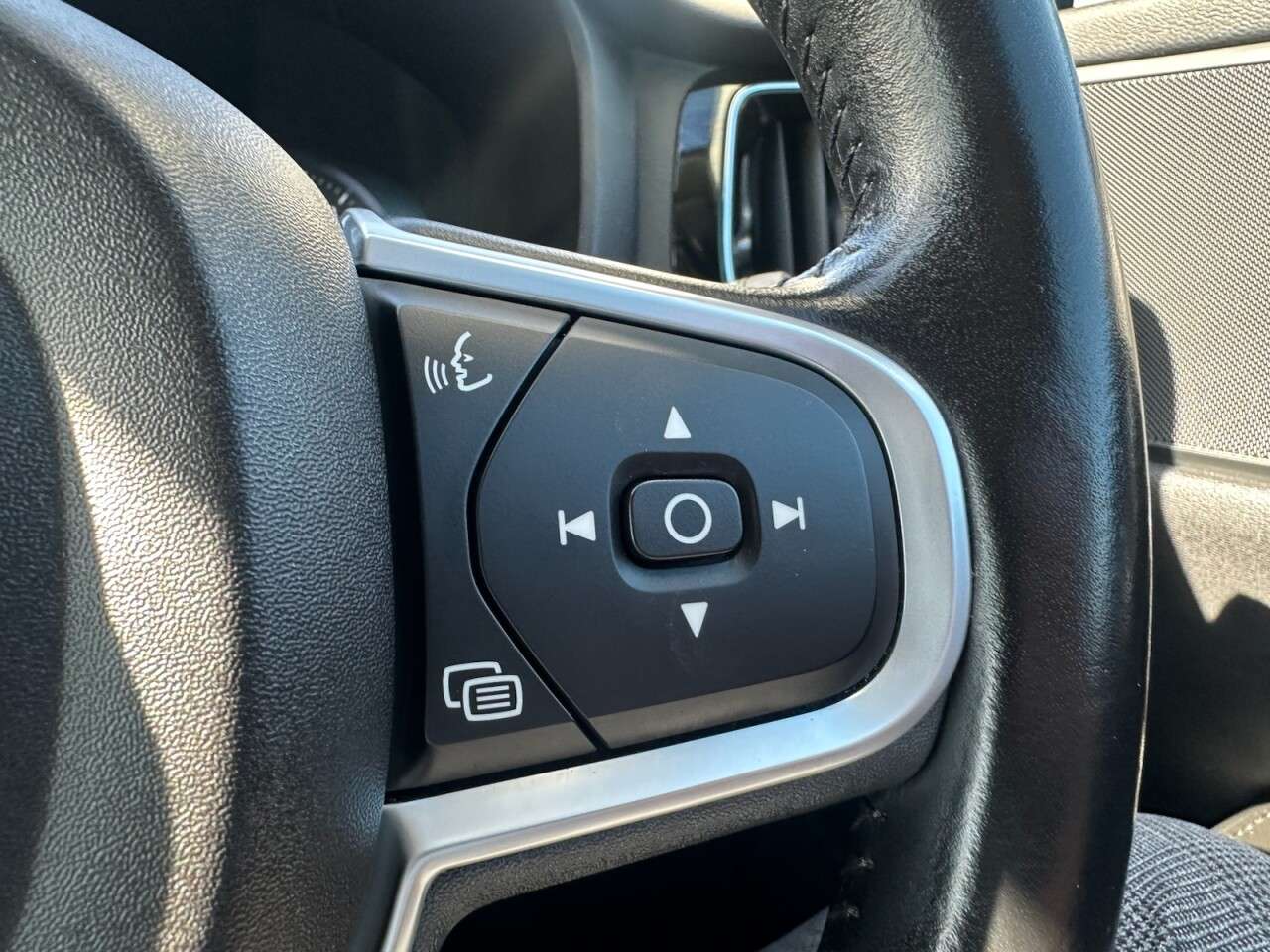 2018 VOLVO V60 2018 VOLVO V60