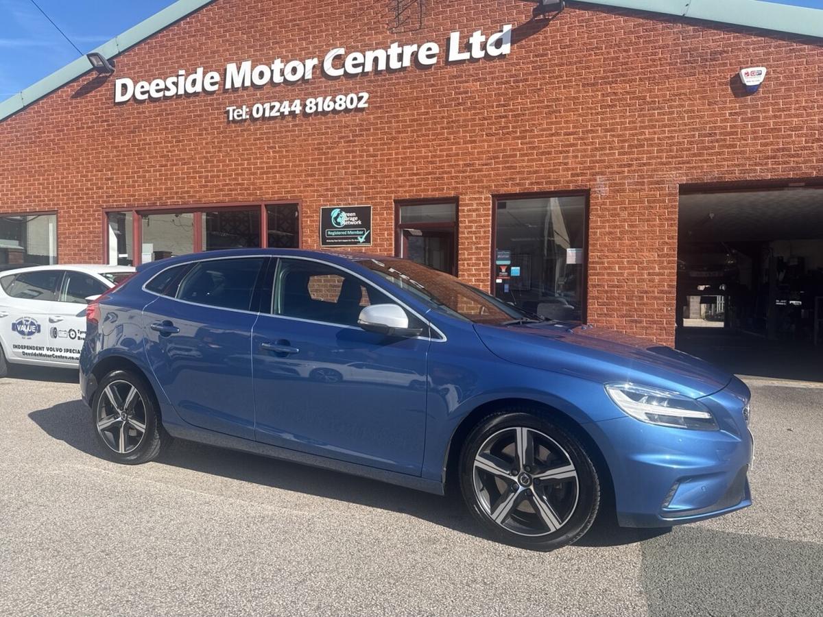 Check out this Volvo V40 2018 Diesel Automatic