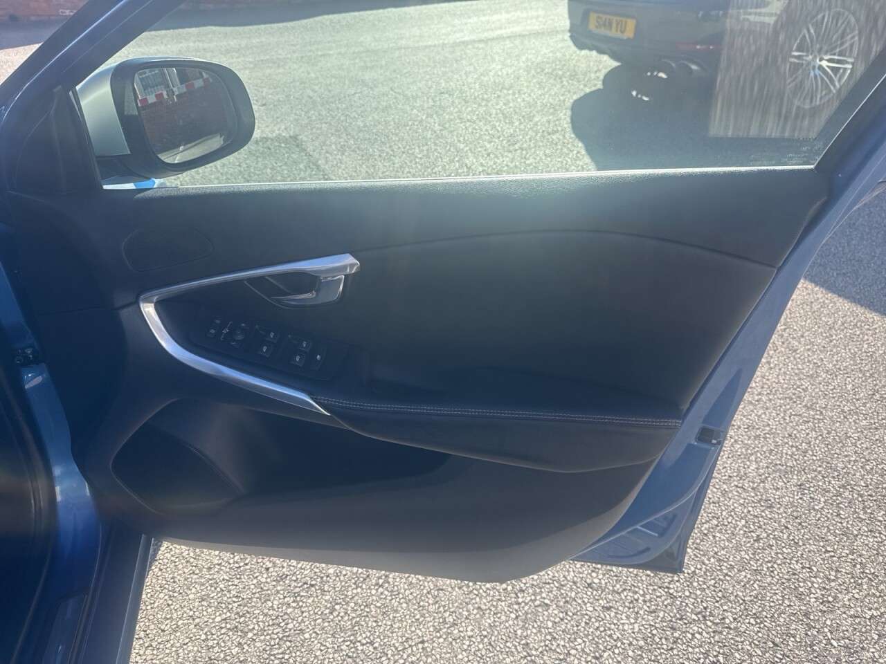 2018 VOLVO V40 2018 VOLVO V40