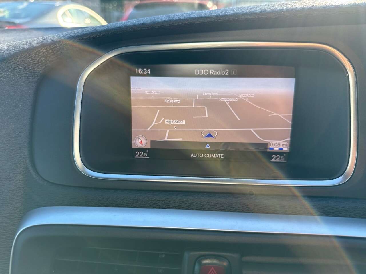 2018 VOLVO V40 2018 VOLVO V40