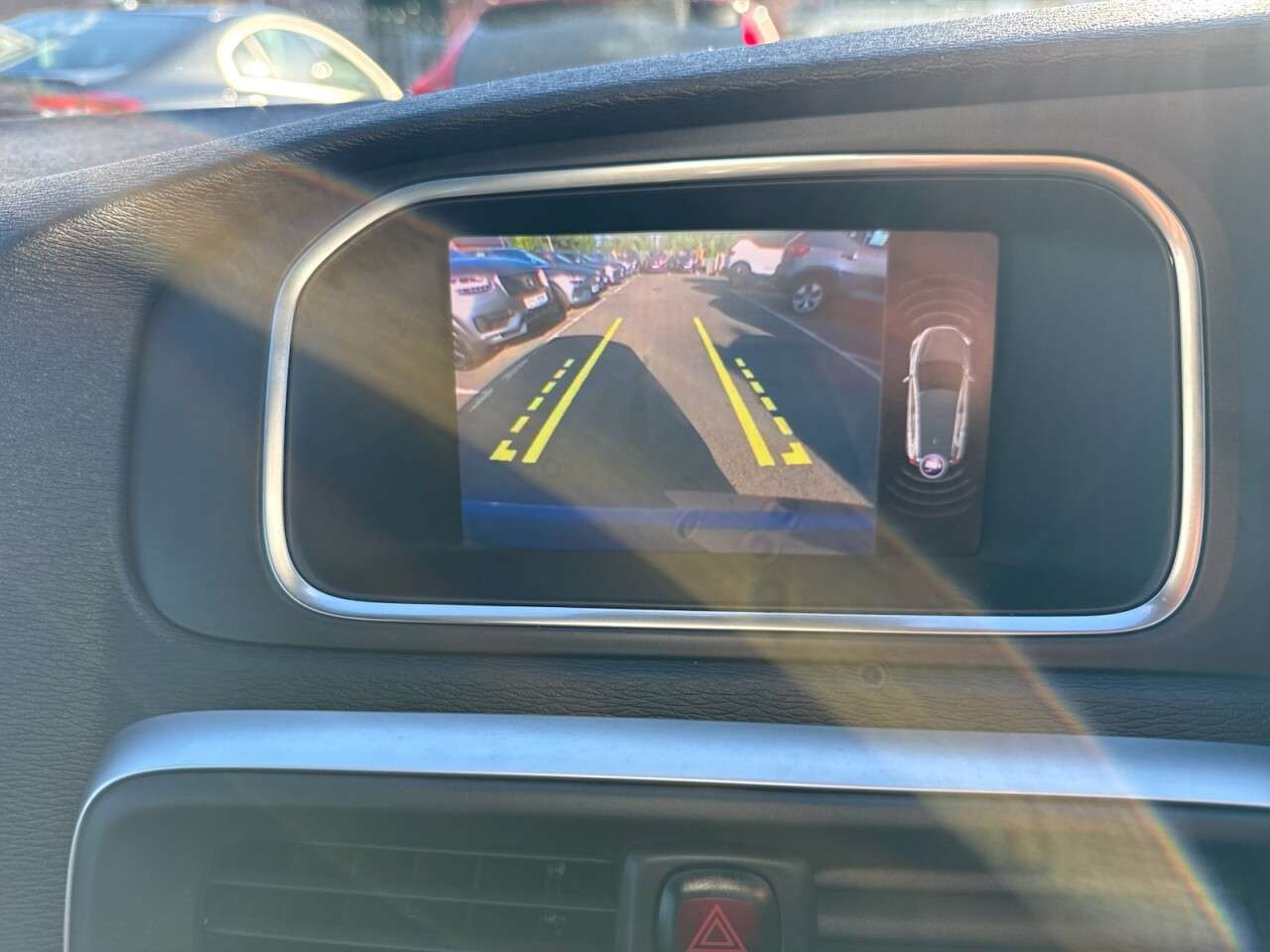 2018 VOLVO V40 2018 VOLVO V40