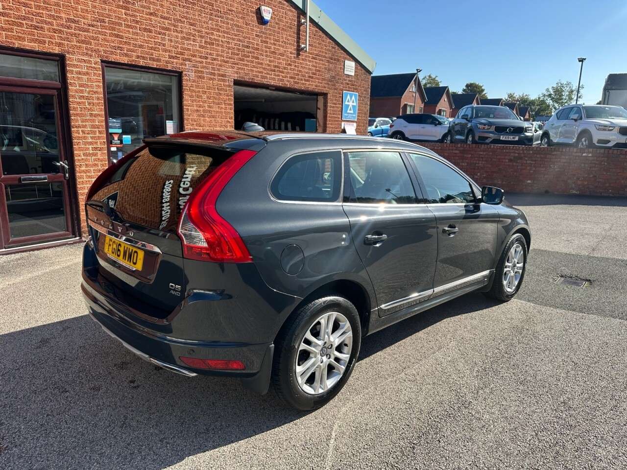 2016 VOLVO XC60 2016 VOLVO XC60