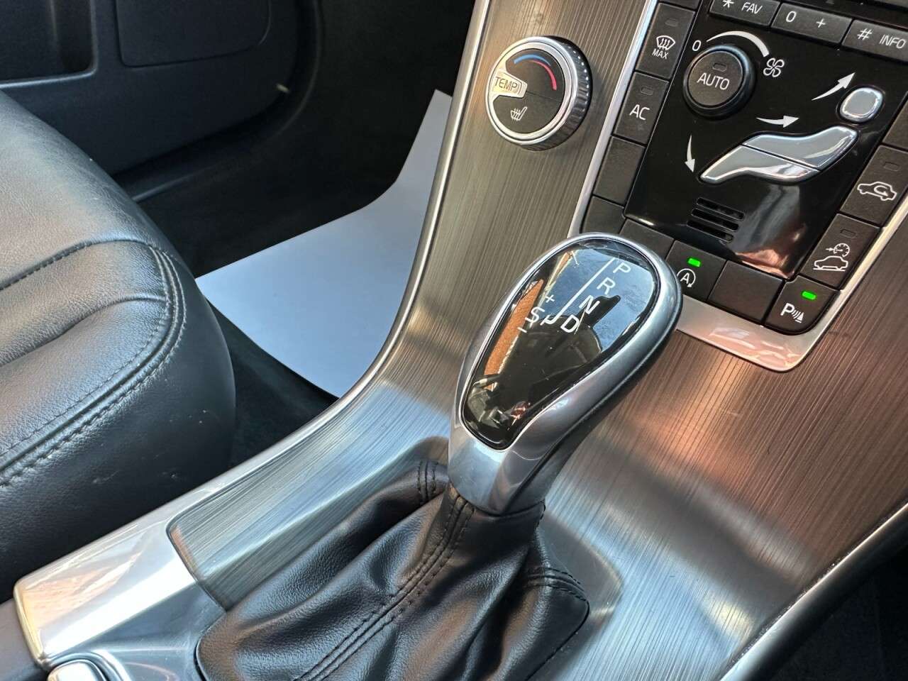 2016 VOLVO XC60 2016 VOLVO XC60