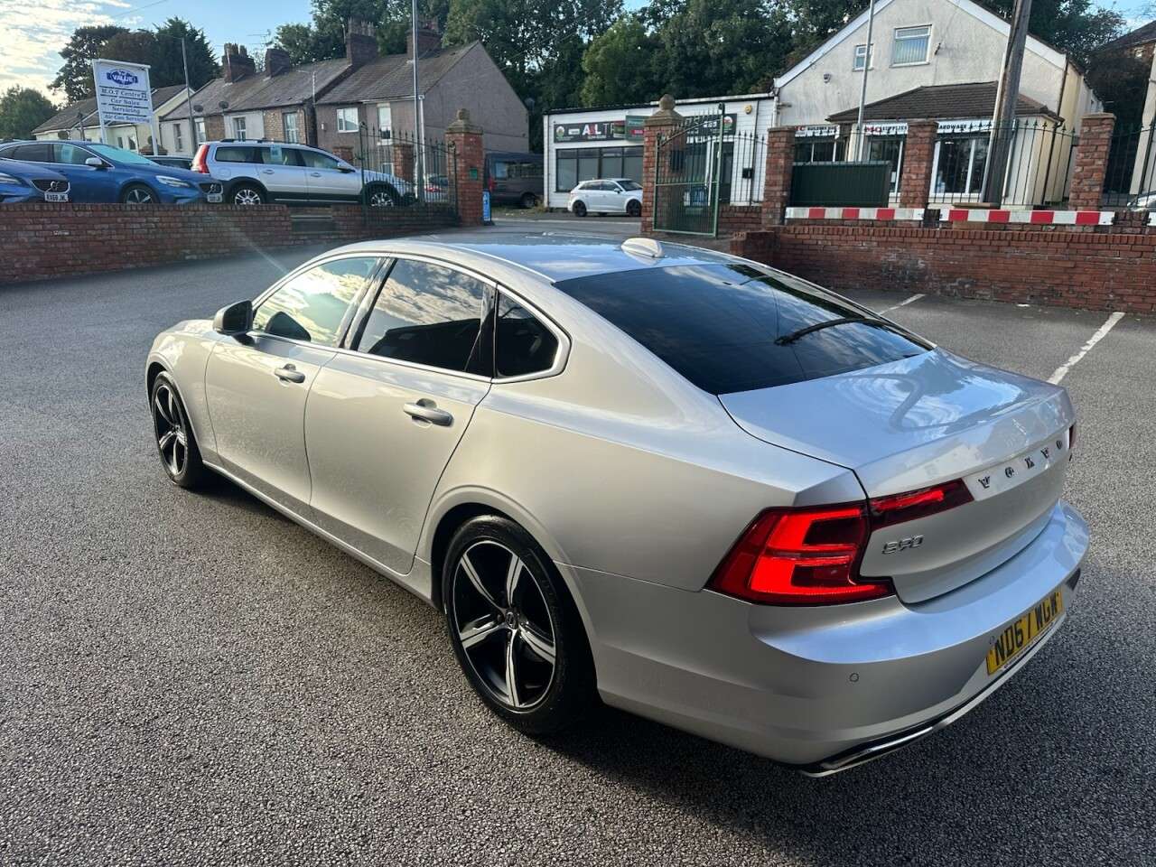 2018 VOLVO S90 2018 VOLVO S90