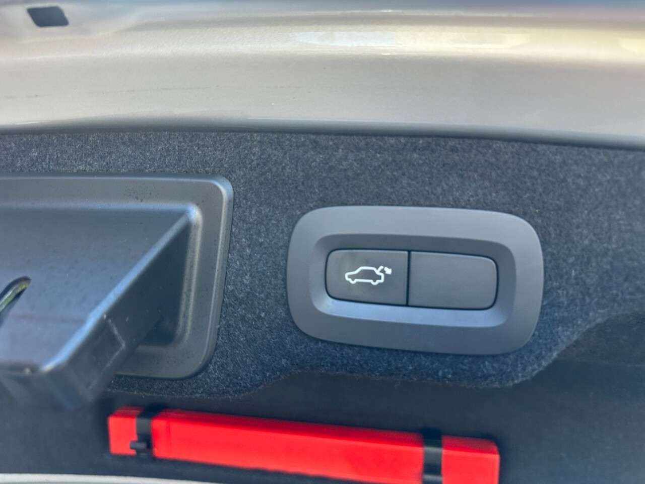 2018 VOLVO S90 2018 VOLVO S90