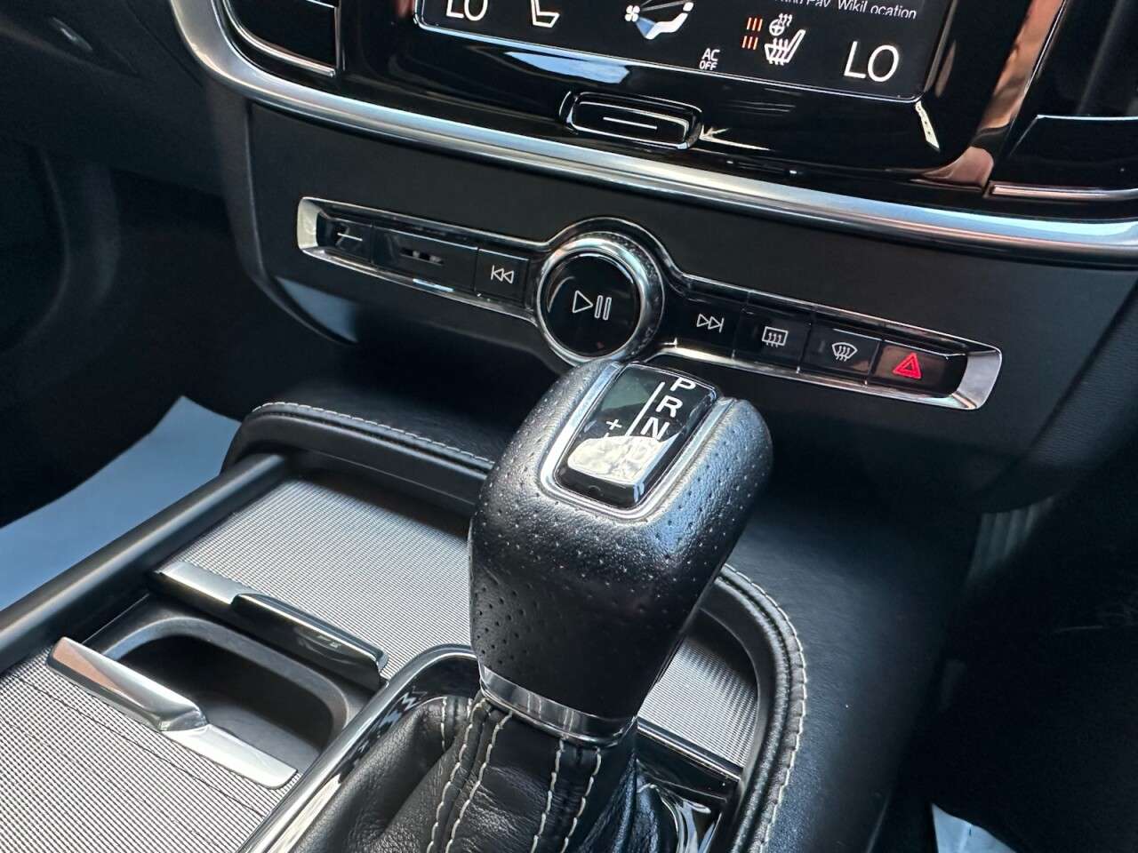 2018 VOLVO S90 2018 VOLVO S90