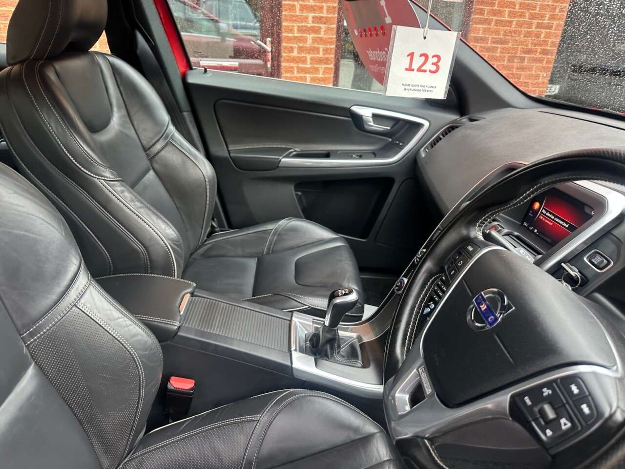 2017 VOLVO XC60 2017 VOLVO XC60