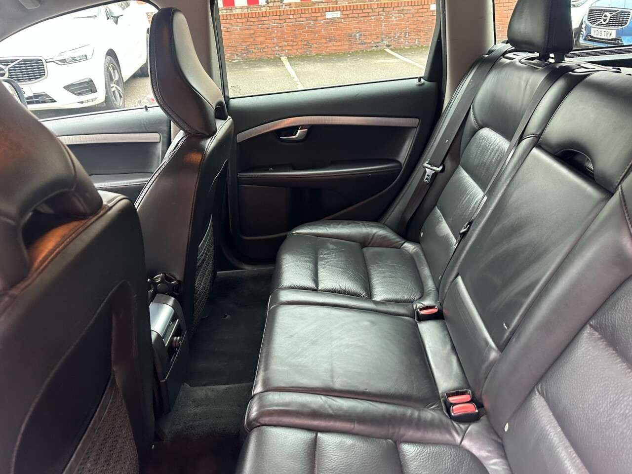 2012 VOLVO XC70 2012 VOLVO XC70