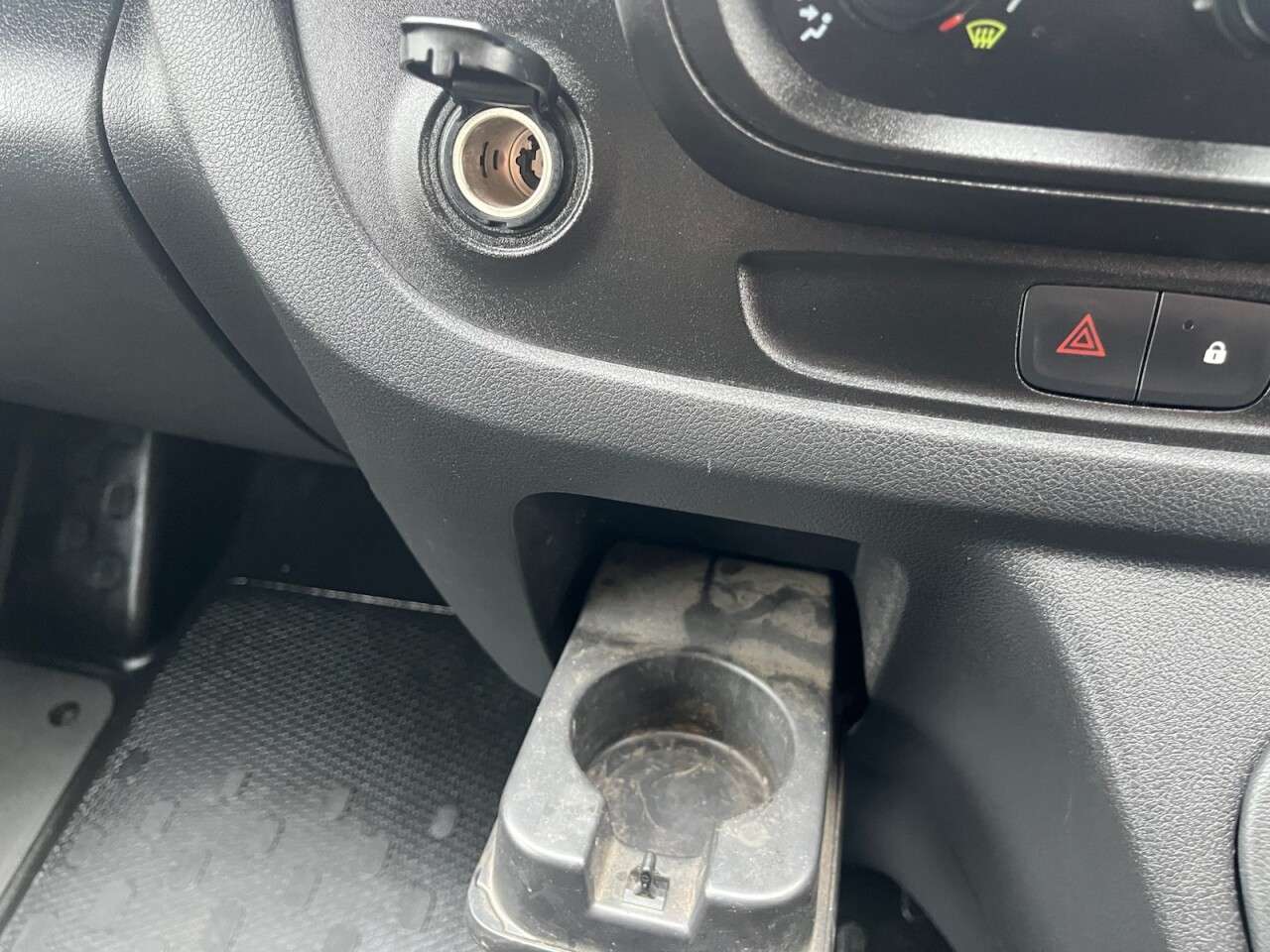 2021 RENAULT TRAFIC 2021 RENAULT TRAFIC