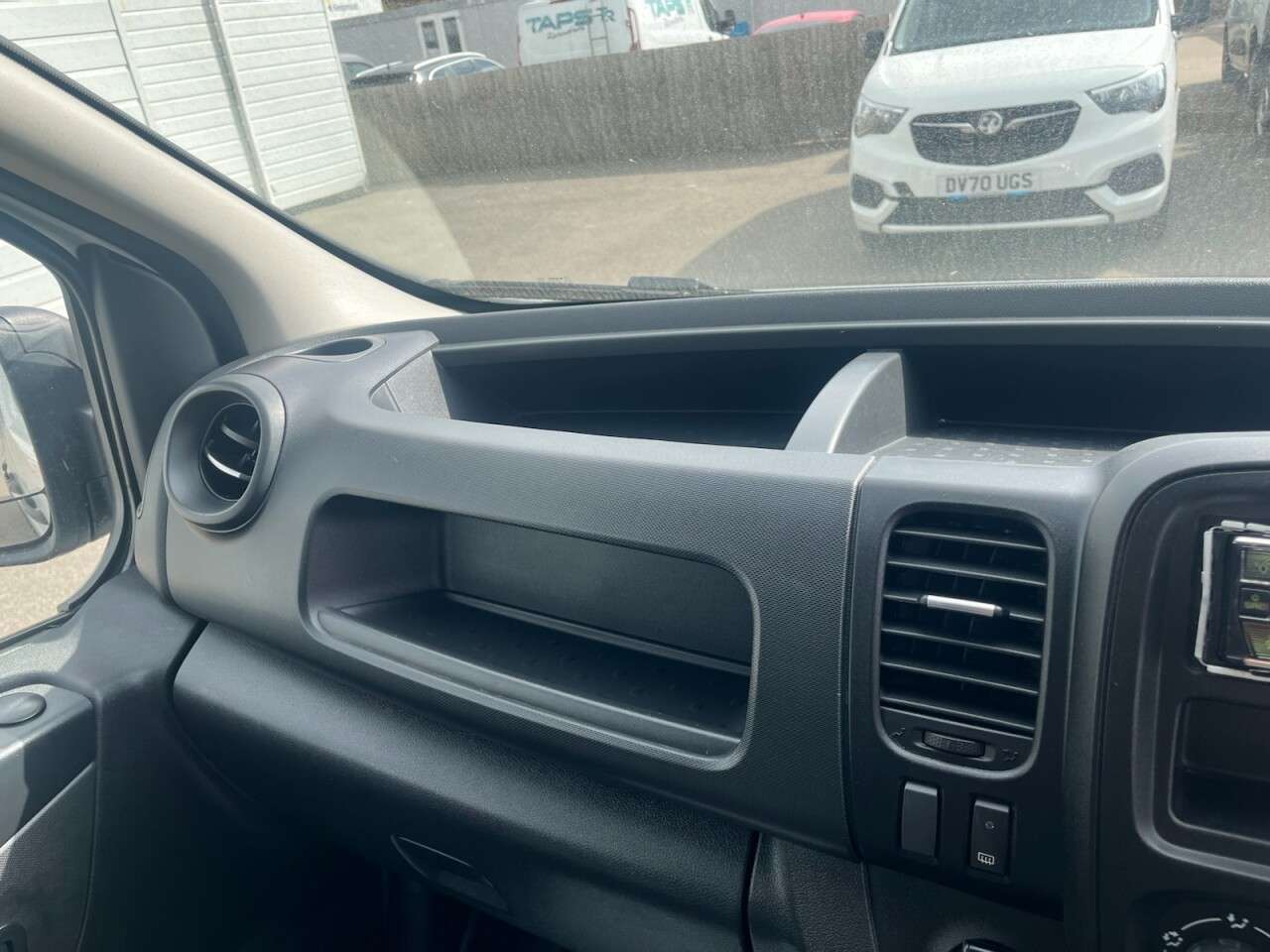 2021 RENAULT TRAFIC 2021 RENAULT TRAFIC