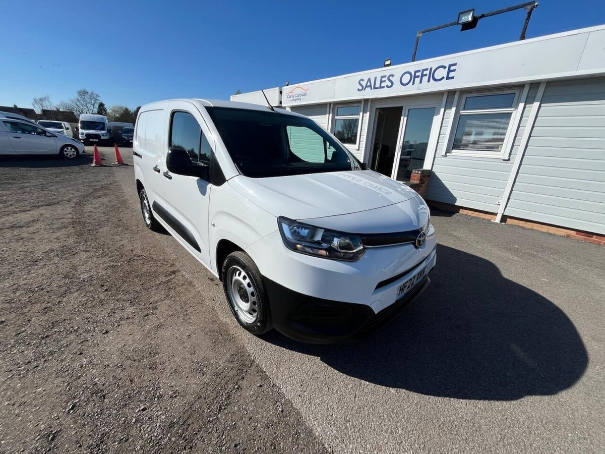 Check out this Toyota Proace City 2022 Diesel Manual