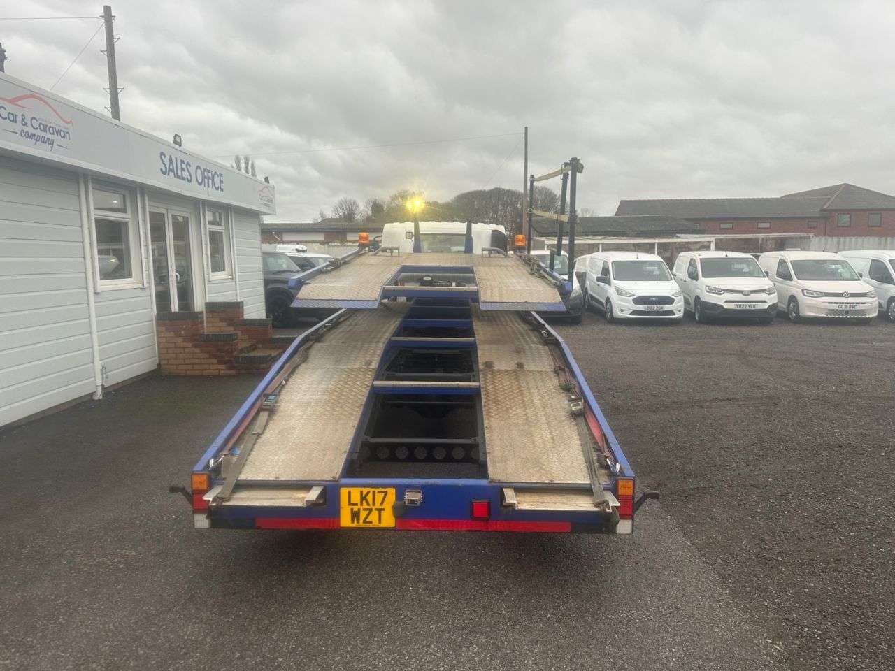 2017 ISUZU FORWARD 2017 ISUZU FORWARD