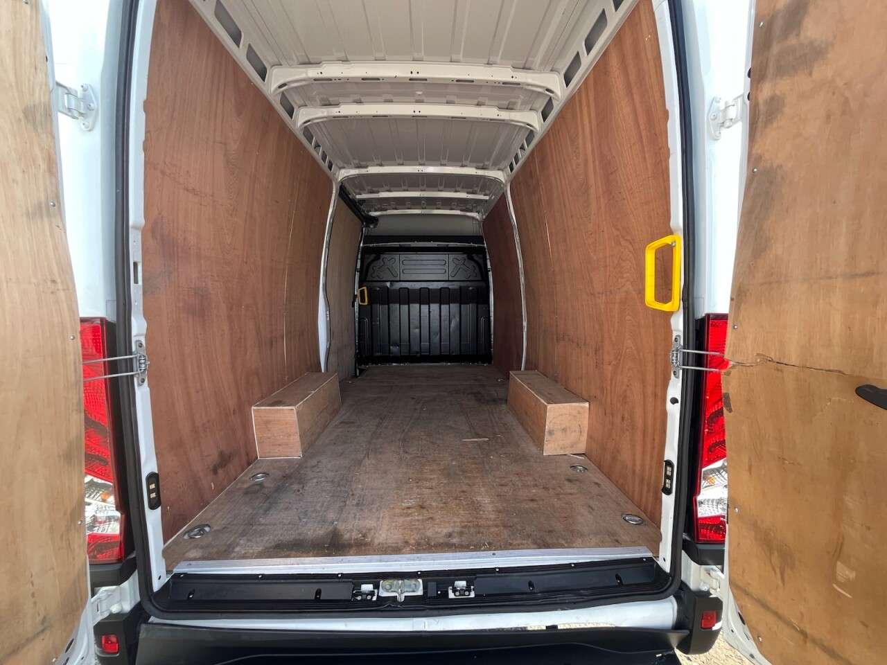 2023 IVECO DAILY 2023 IVECO DAILY