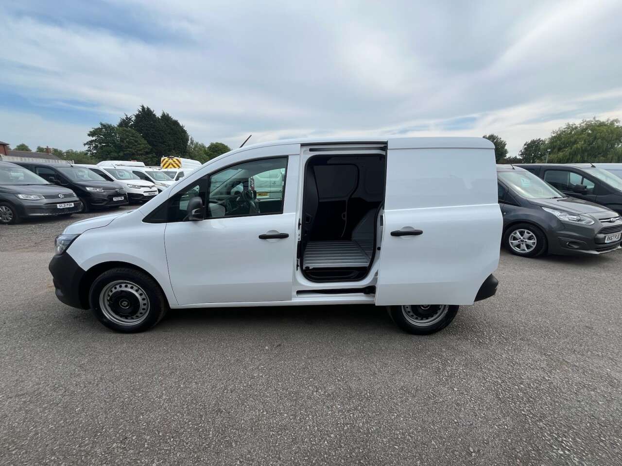 2023 RENAULT KANGOO 2023 RENAULT KANGOO