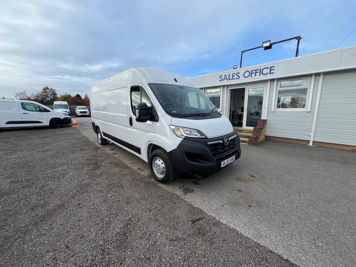 Check out this Vauxhall Movano 2022 Diesel Manual
