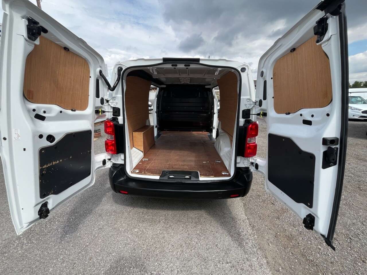 2021 VAUXHALL VIVARO 2021 VAUXHALL VIVARO