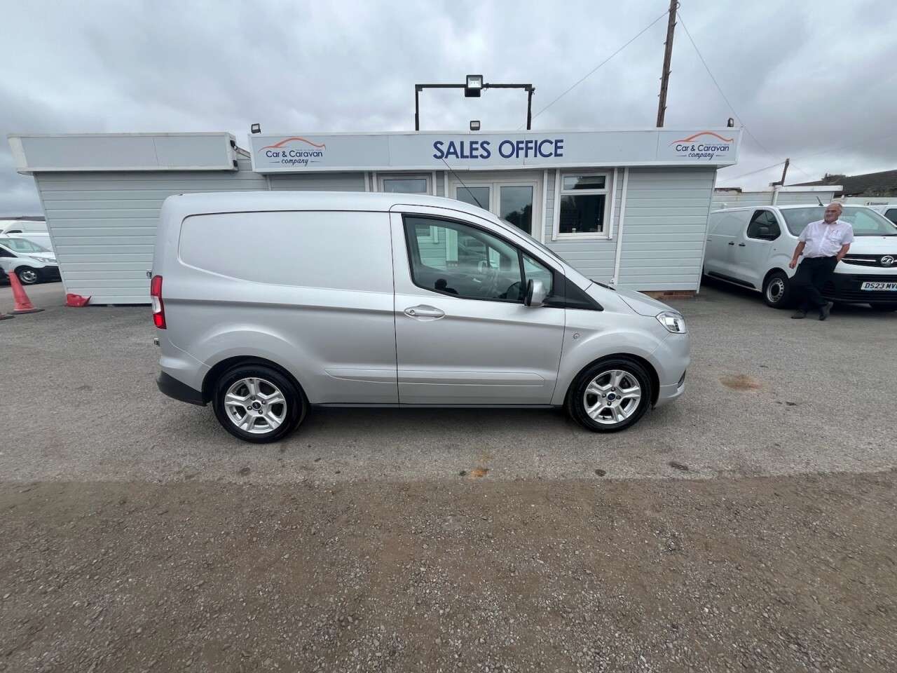 2022 FORD TRANSIT COURIER 2022 FORD TRANSIT COURIER