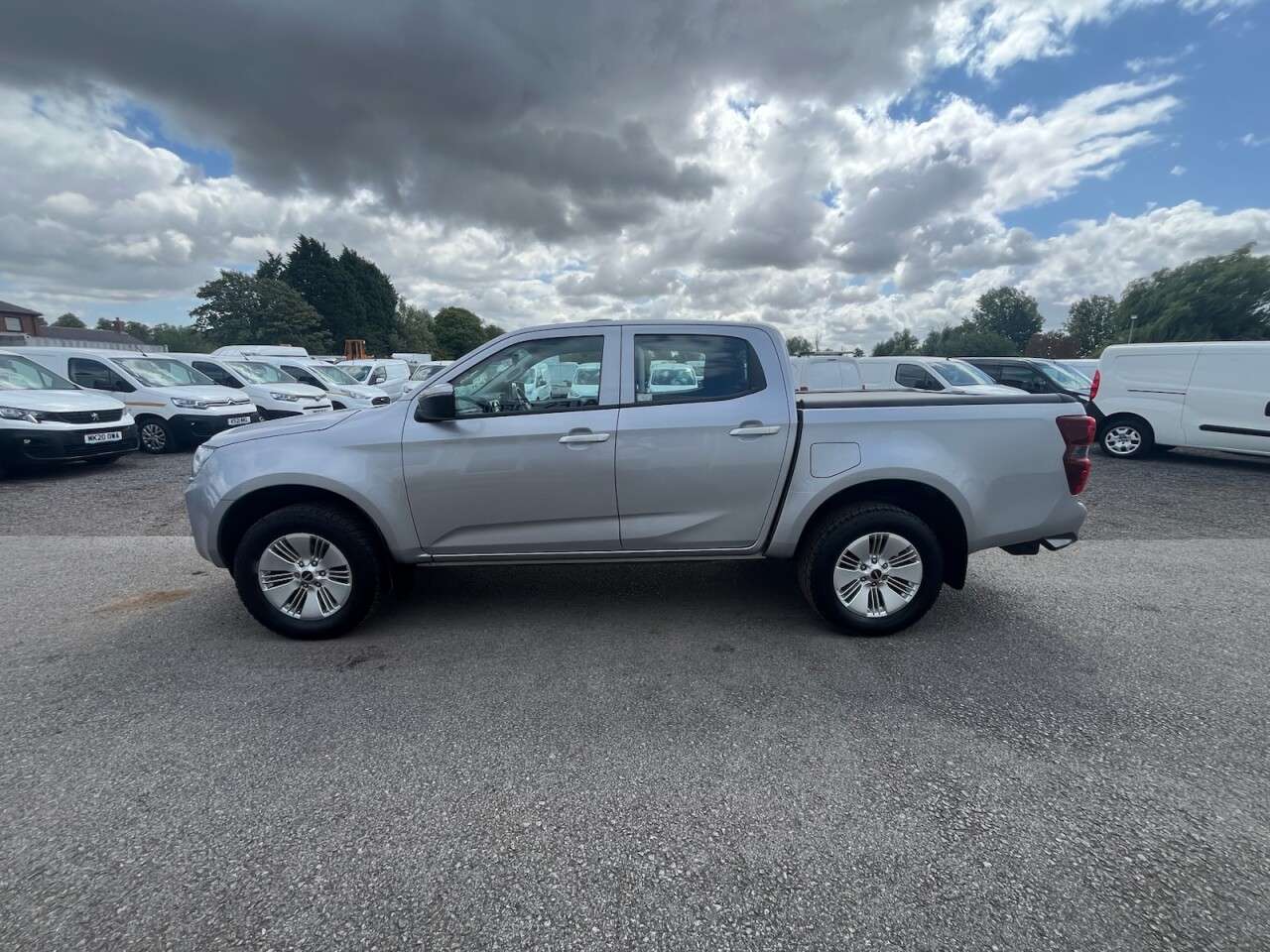 2021 ISUZU D-MAX 2021 ISUZU D-MAX