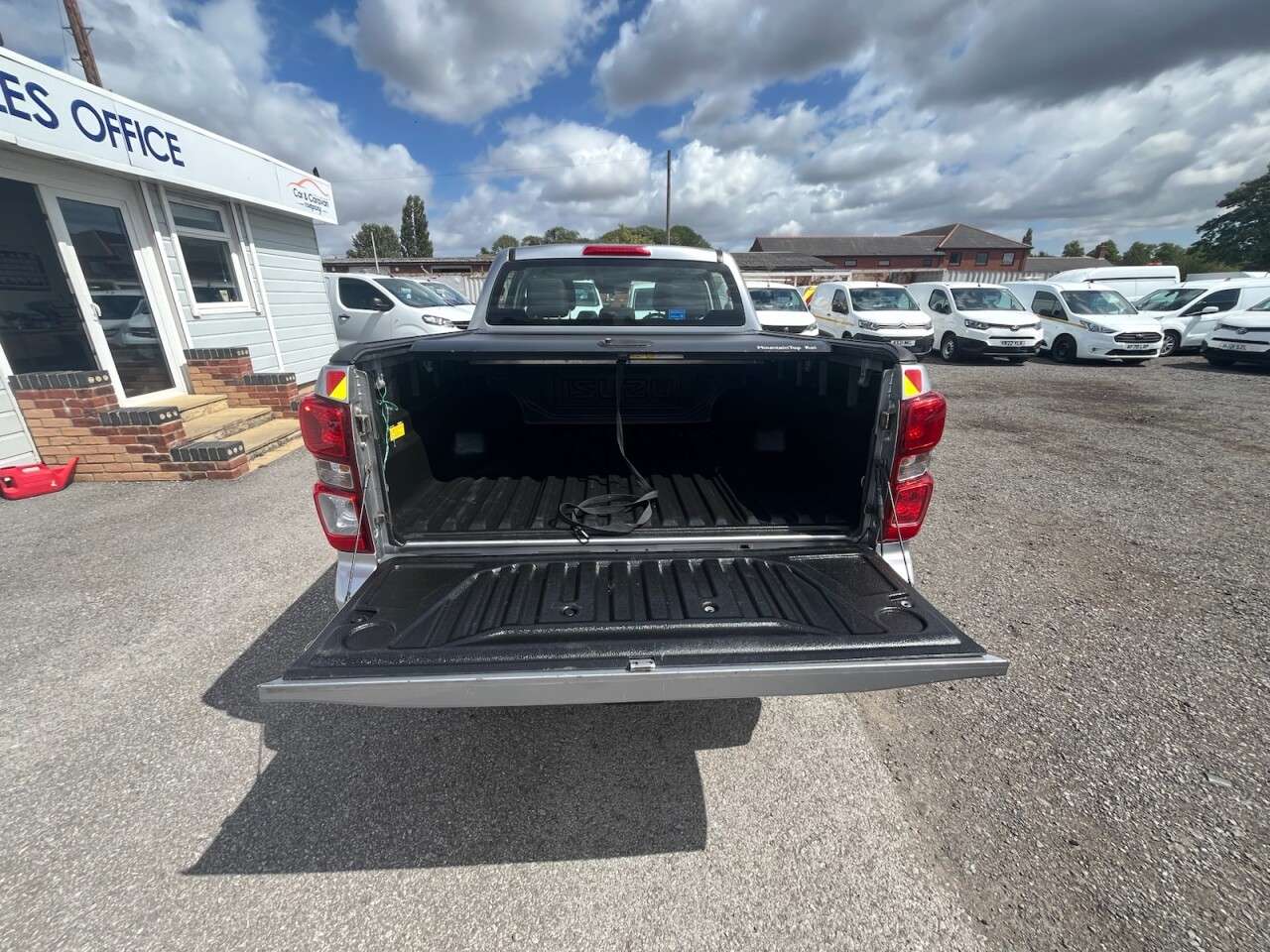 2021 ISUZU D-MAX 2021 ISUZU D-MAX