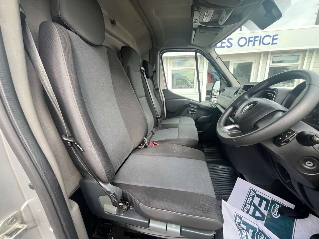 2021 RENAULT MASTER 2021 RENAULT MASTER