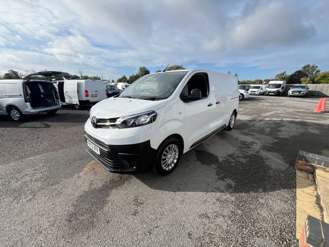 2022 TOYOTA PROACE 2022 TOYOTA PROACE