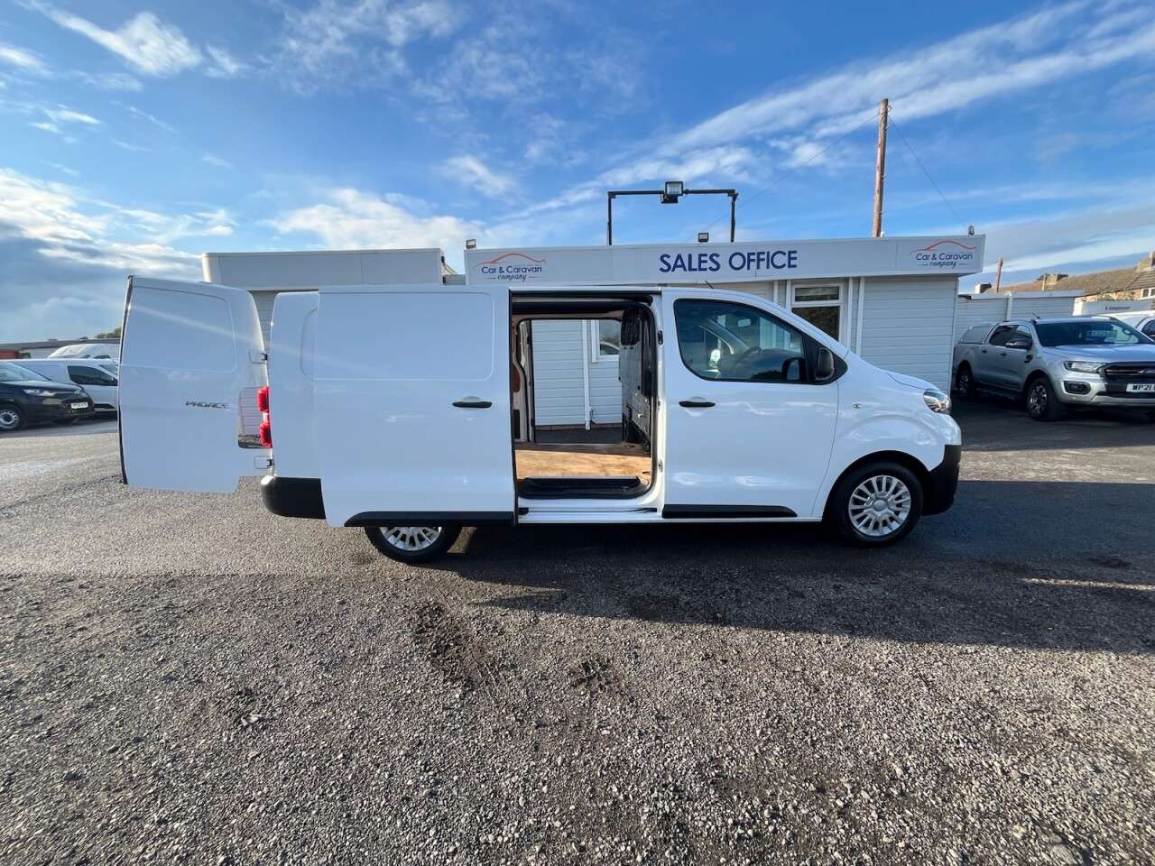 2022 TOYOTA PROACE 2022 TOYOTA PROACE