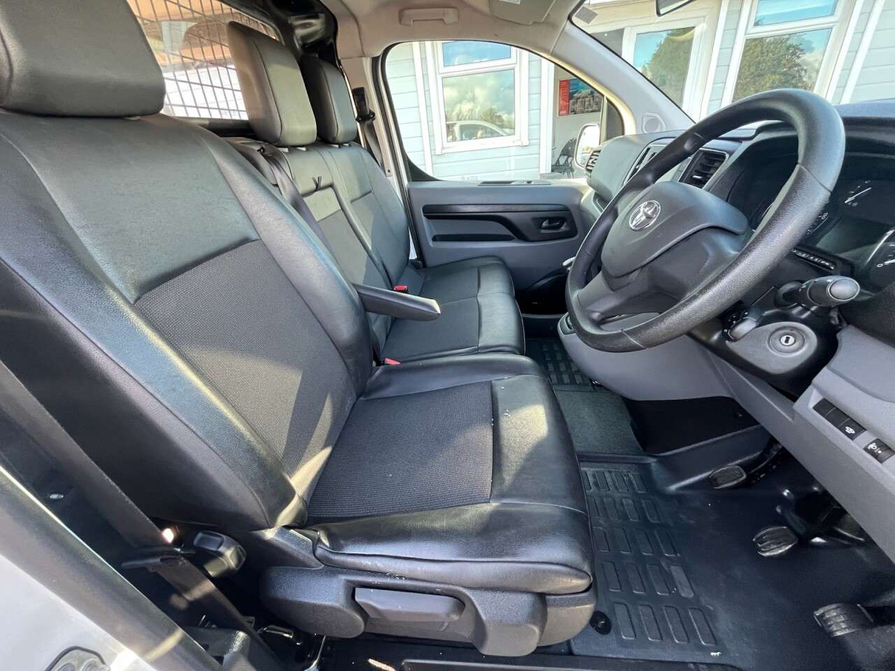 2022 TOYOTA PROACE 2022 TOYOTA PROACE