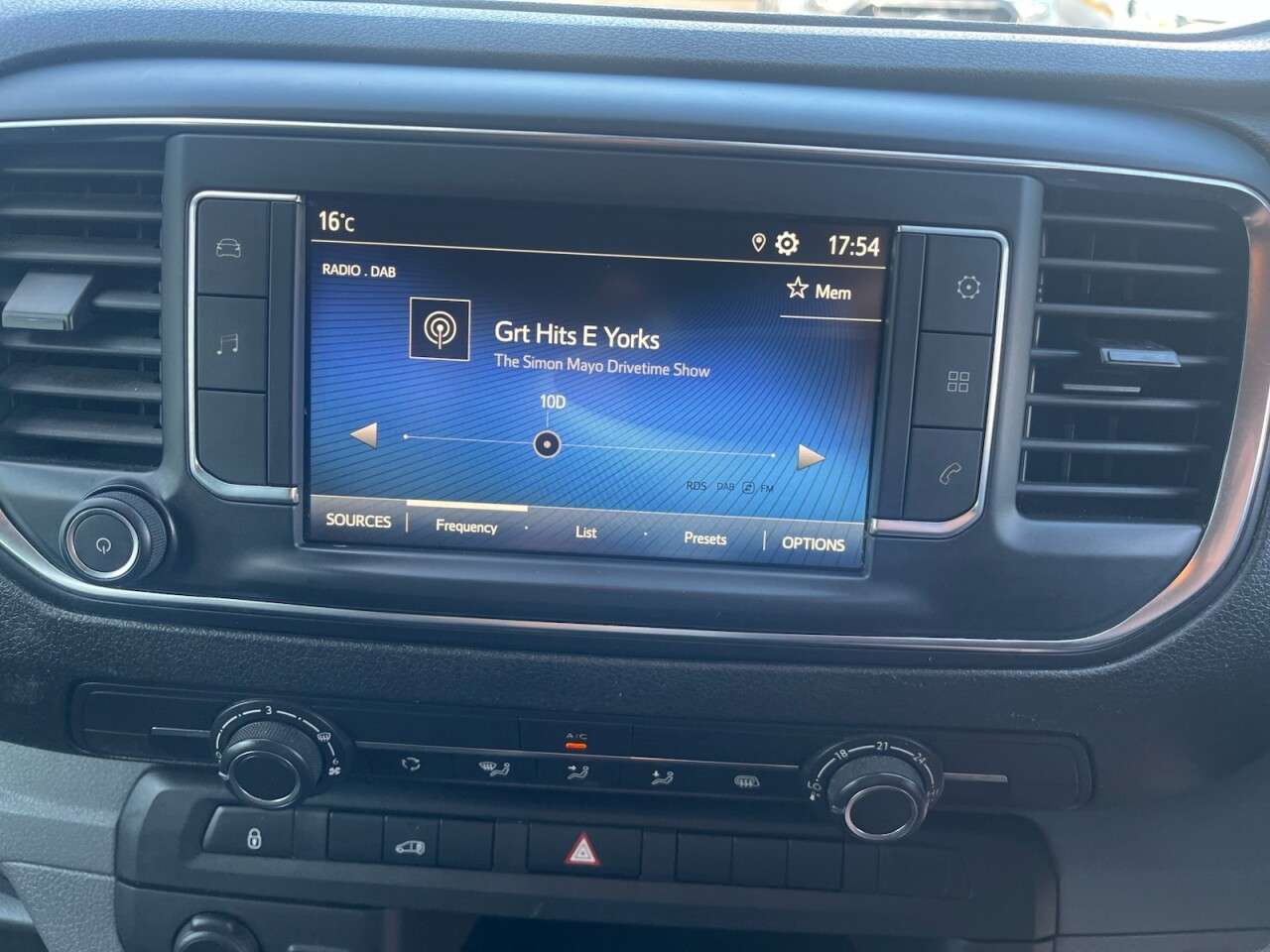 2022 TOYOTA PROACE 2022 TOYOTA PROACE