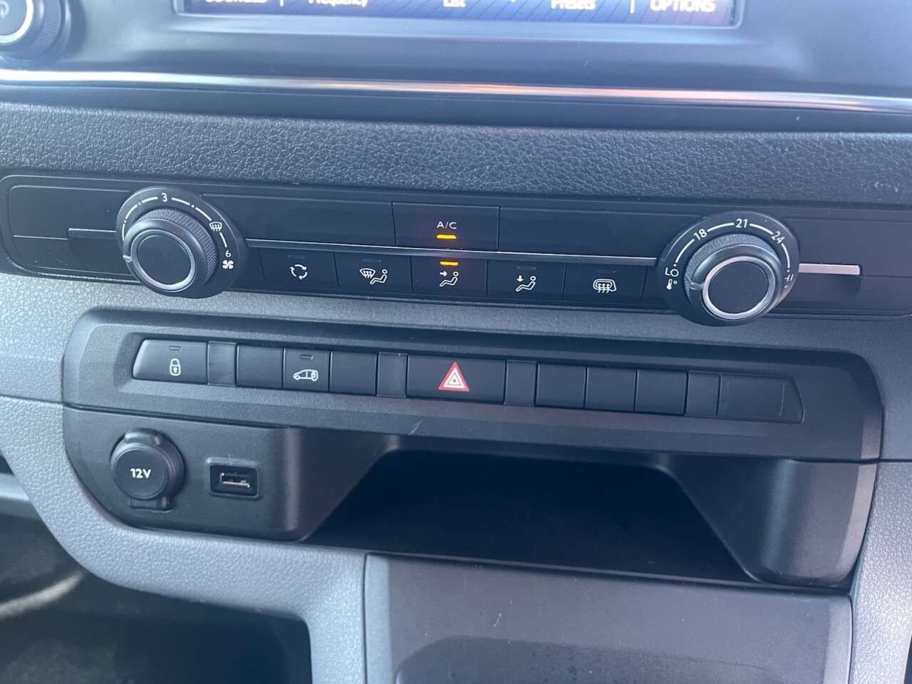 2022 TOYOTA PROACE 2022 TOYOTA PROACE