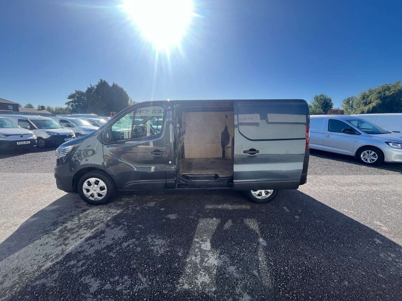 2022 RENAULT TRAFIC 2022 RENAULT TRAFIC