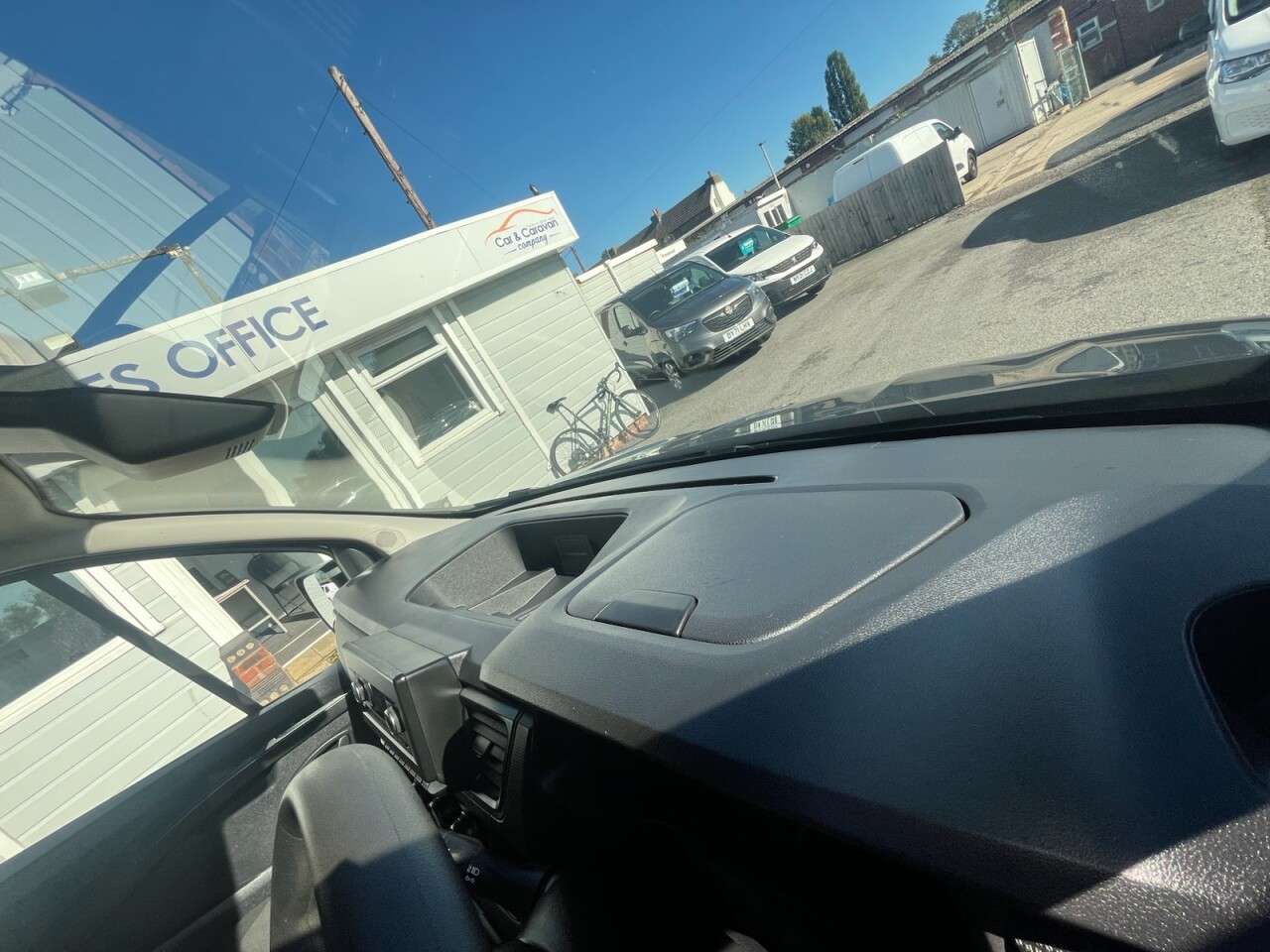 2022 RENAULT TRAFIC 2022 RENAULT TRAFIC