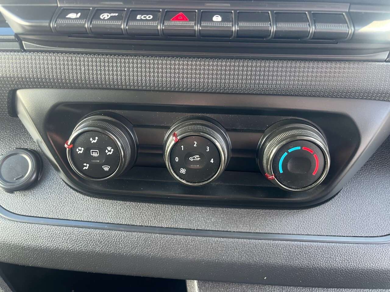 2022 RENAULT TRAFIC 2022 RENAULT TRAFIC