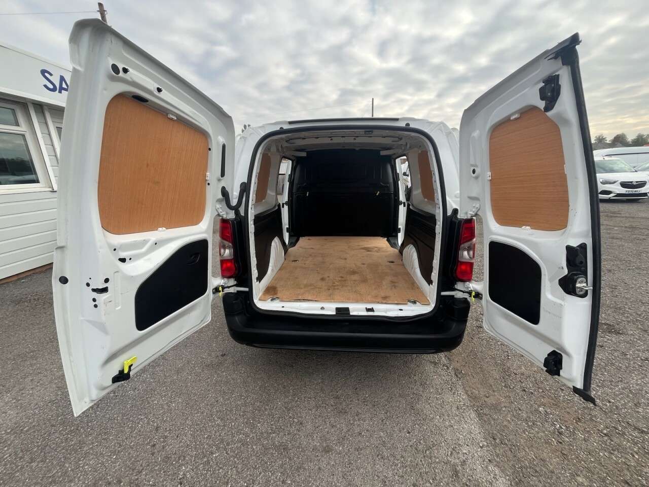 2021 PEUGEOT PARTNER 2021 PEUGEOT PARTNER