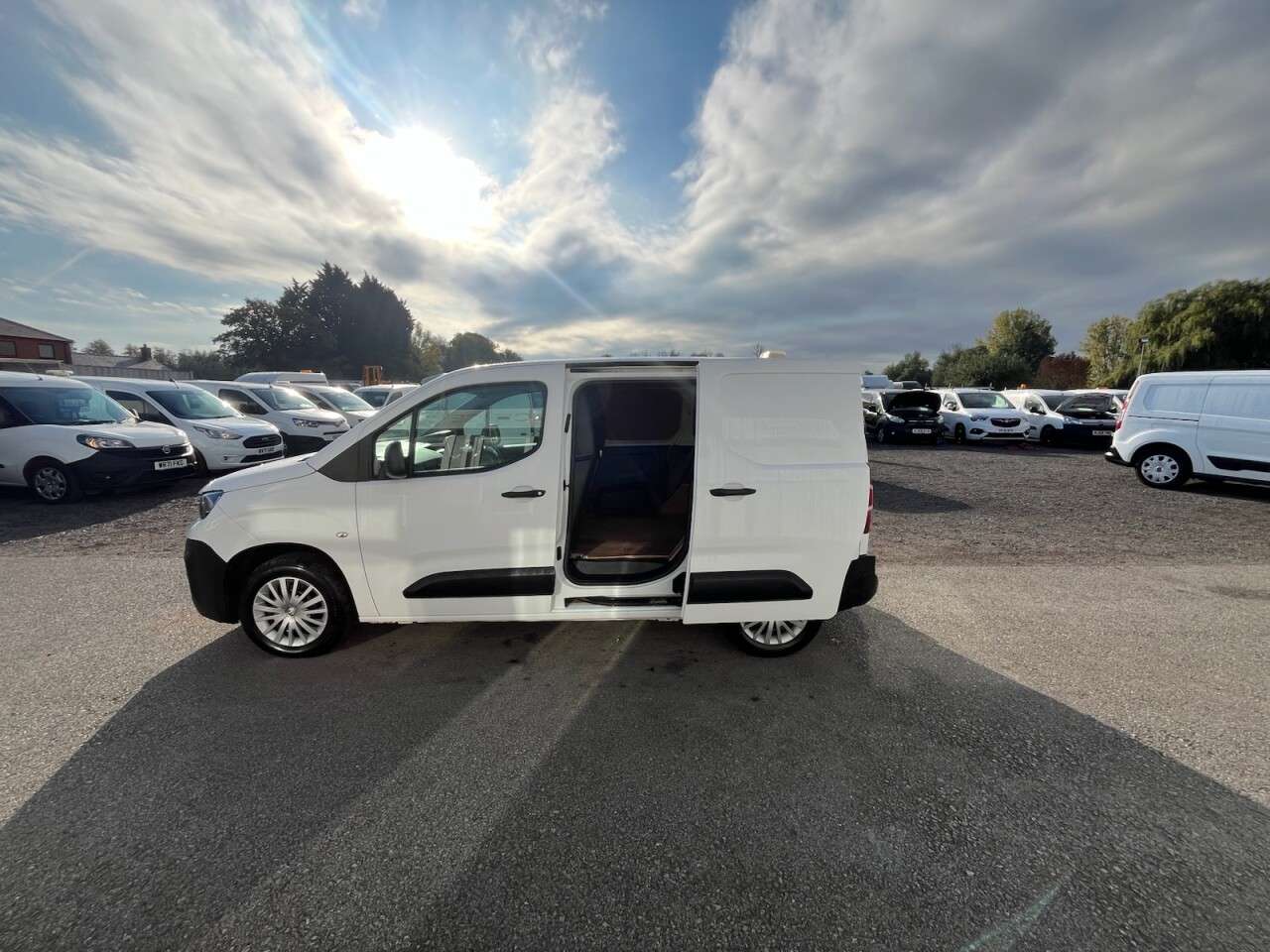 2021 PEUGEOT PARTNER 2021 PEUGEOT PARTNER