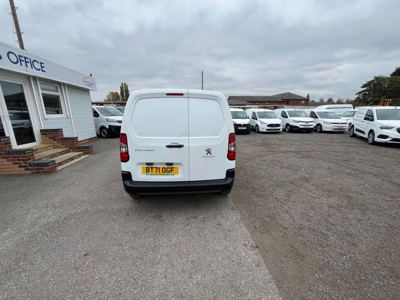 2021 PEUGEOT PARTNER 2021 PEUGEOT PARTNER