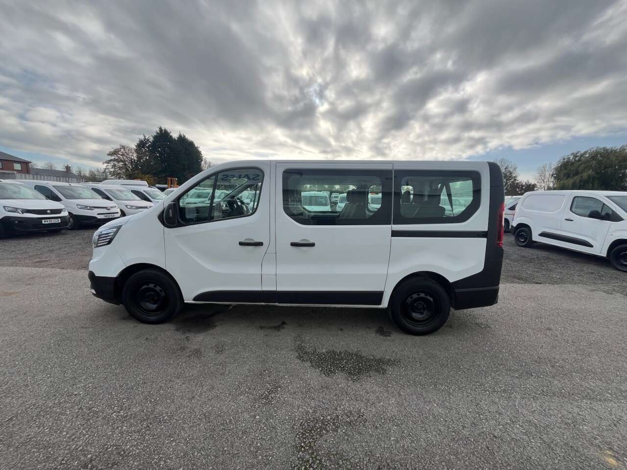 2022 RENAULT TRAFIC 2022 RENAULT TRAFIC