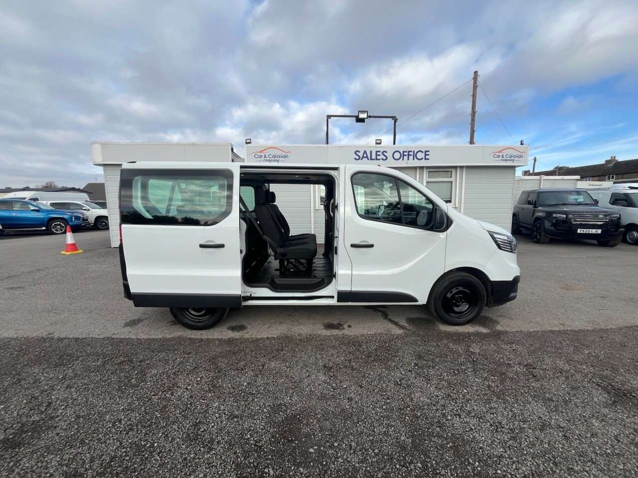 2022 RENAULT TRAFIC 2022 RENAULT TRAFIC