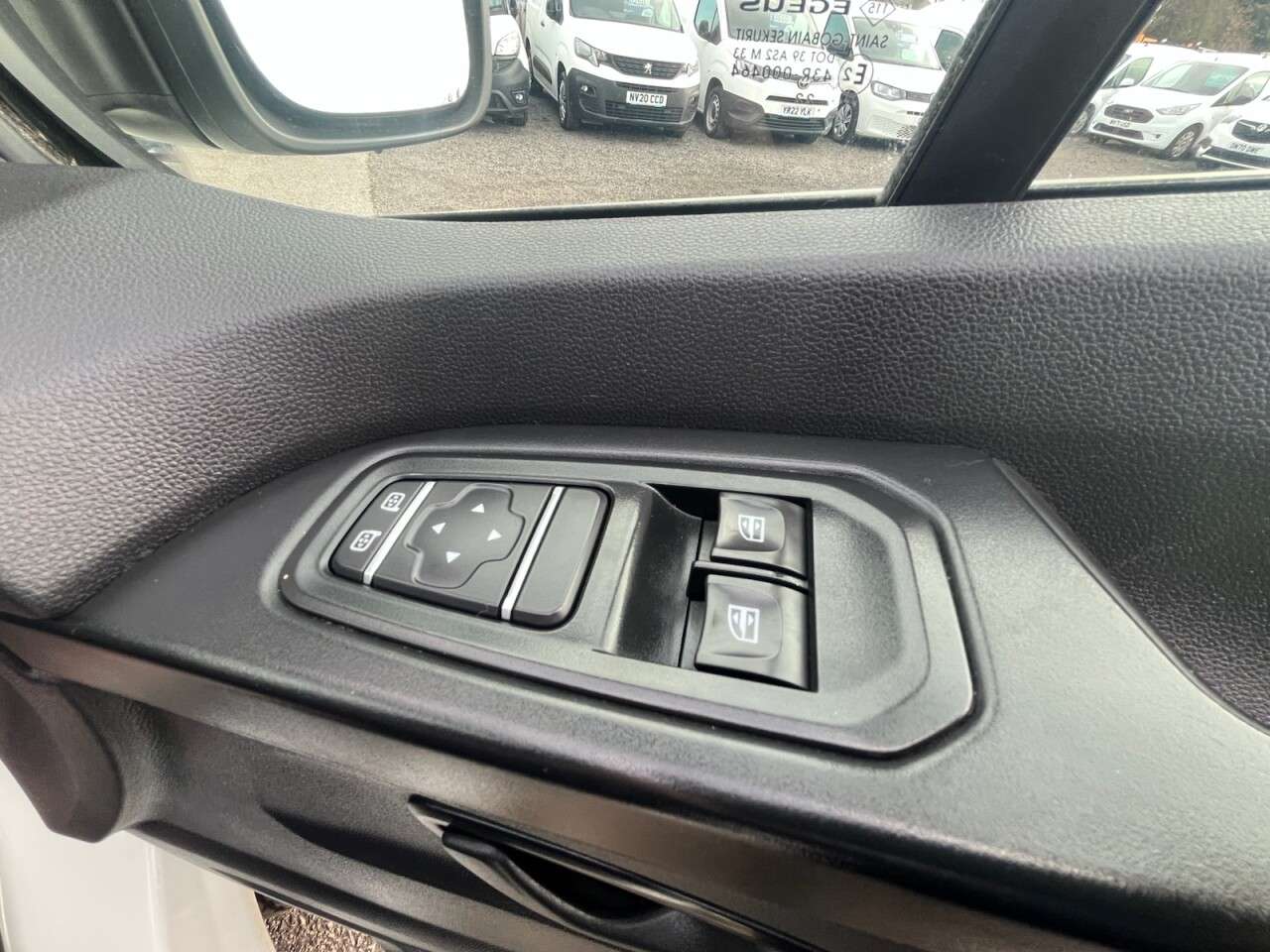 2022 RENAULT TRAFIC 2022 RENAULT TRAFIC