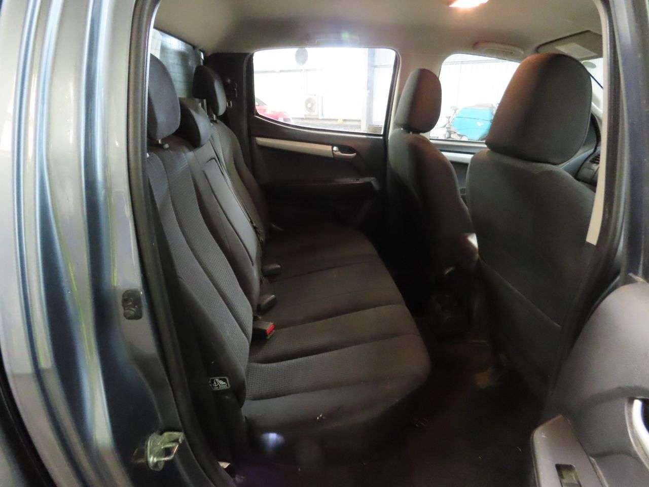 2015 ISUZU D-MAX 2015 ISUZU D-MAX