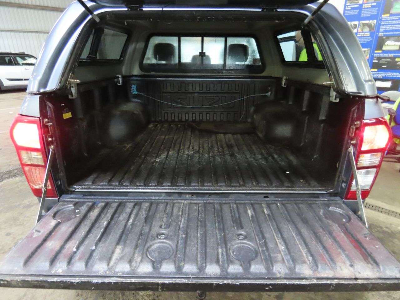 2015 ISUZU D-MAX 2015 ISUZU D-MAX