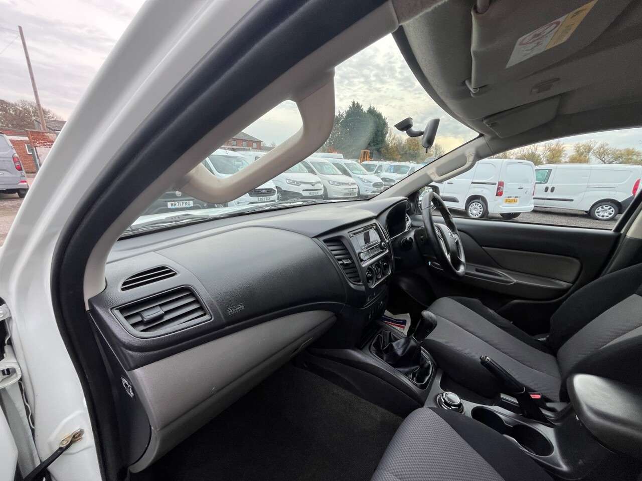 2017 MITSUBISHI L200 2017 MITSUBISHI L200